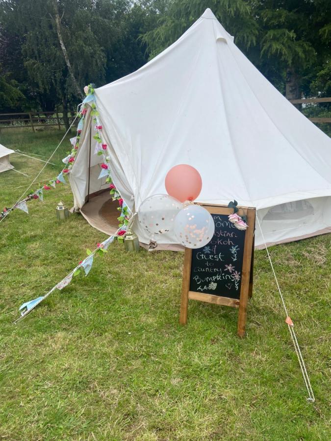 Hotel Country Bumpkins Luxury Glamping Wellingore Exterior foto