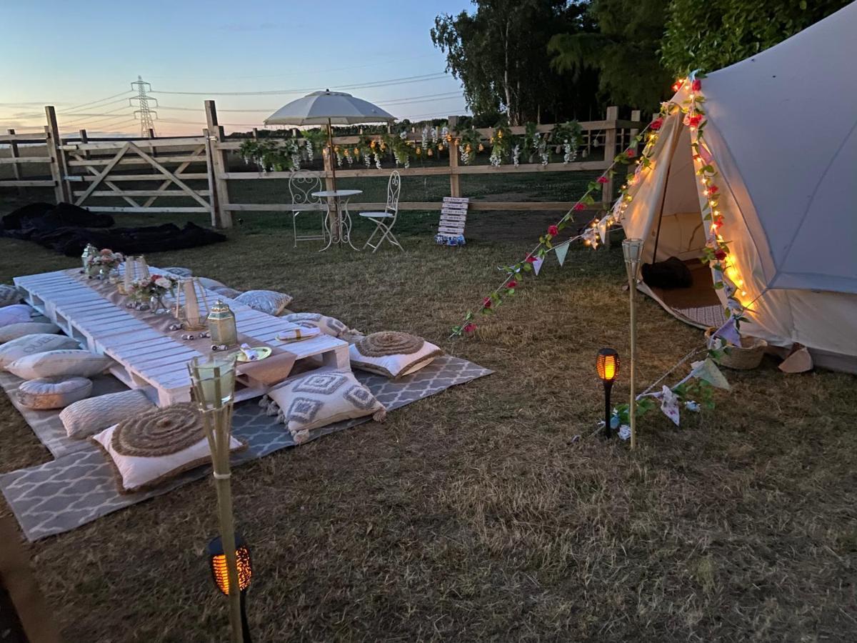 Hotel Country Bumpkins Luxury Glamping Wellingore Exterior foto