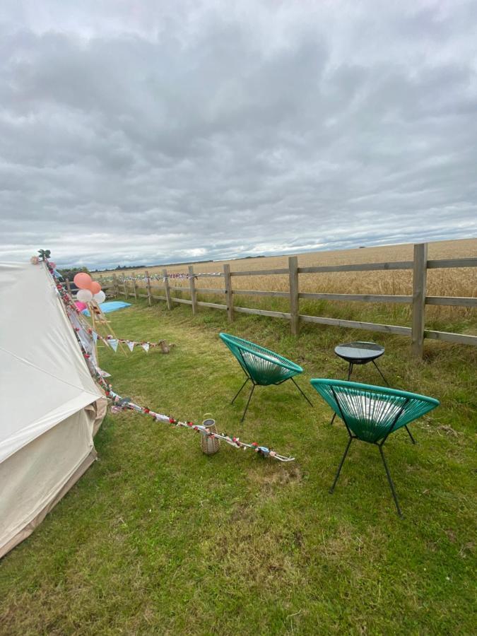 Hotel Country Bumpkins Luxury Glamping Wellingore Exterior foto