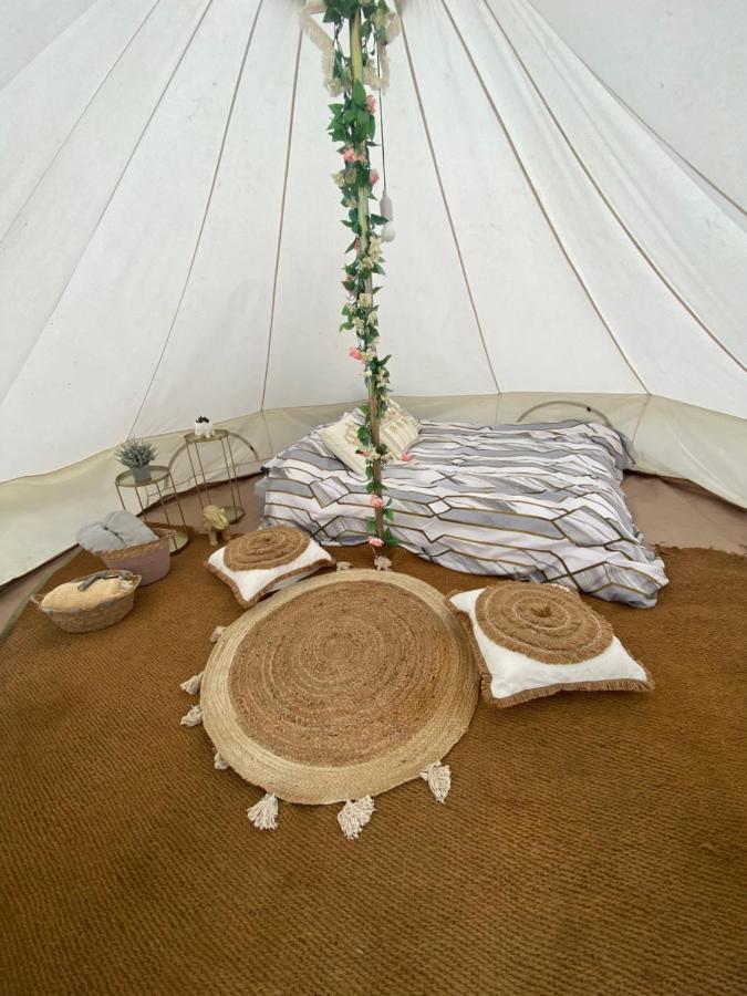 Hotel Country Bumpkins Luxury Glamping Wellingore Exterior foto