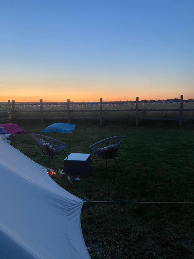 Hotel Country Bumpkins Luxury Glamping Wellingore Exterior foto