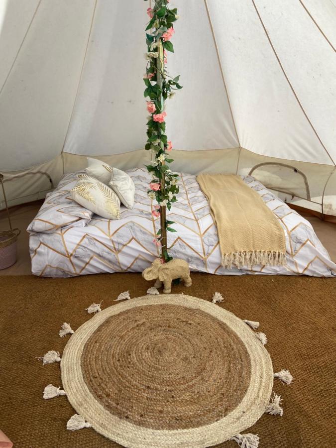 Hotel Country Bumpkins Luxury Glamping Wellingore Exterior foto