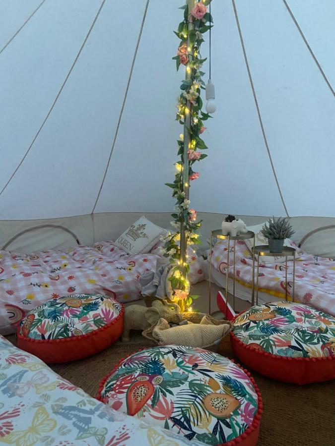 Hotel Country Bumpkins Luxury Glamping Wellingore Exterior foto