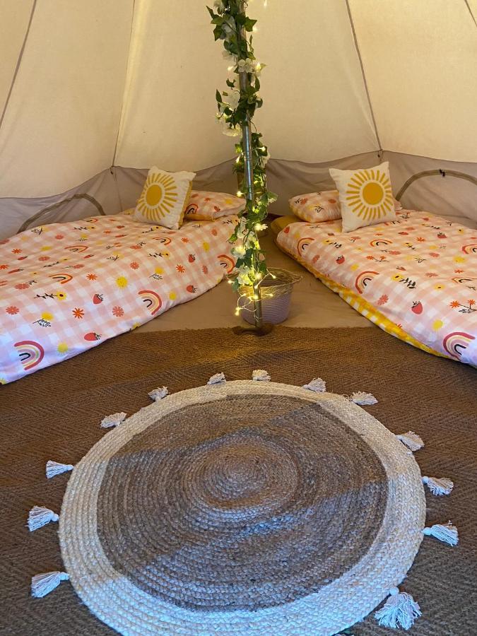 Hotel Country Bumpkins Luxury Glamping Wellingore Exterior foto