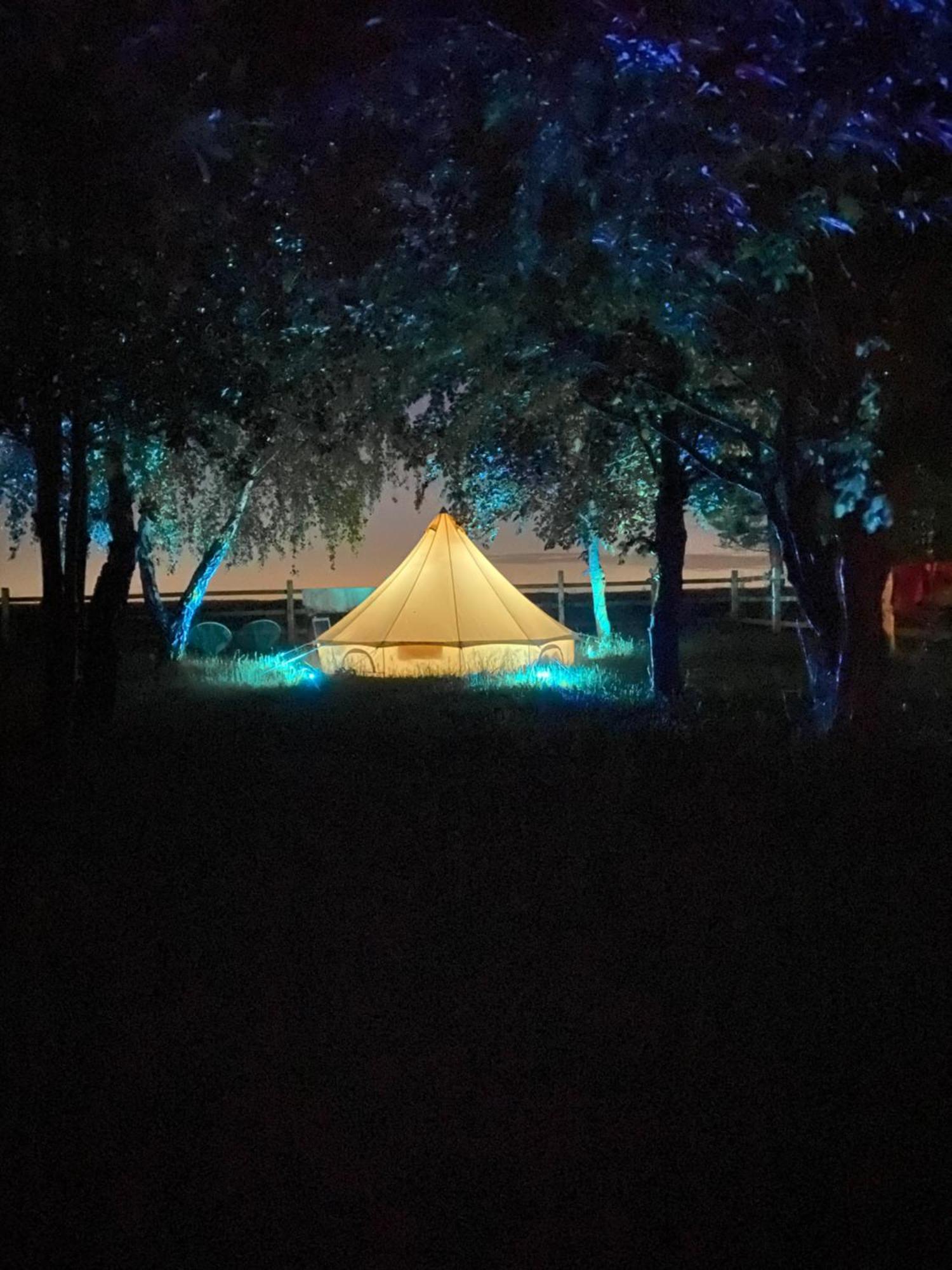Hotel Country Bumpkins Luxury Glamping Wellingore Exterior foto