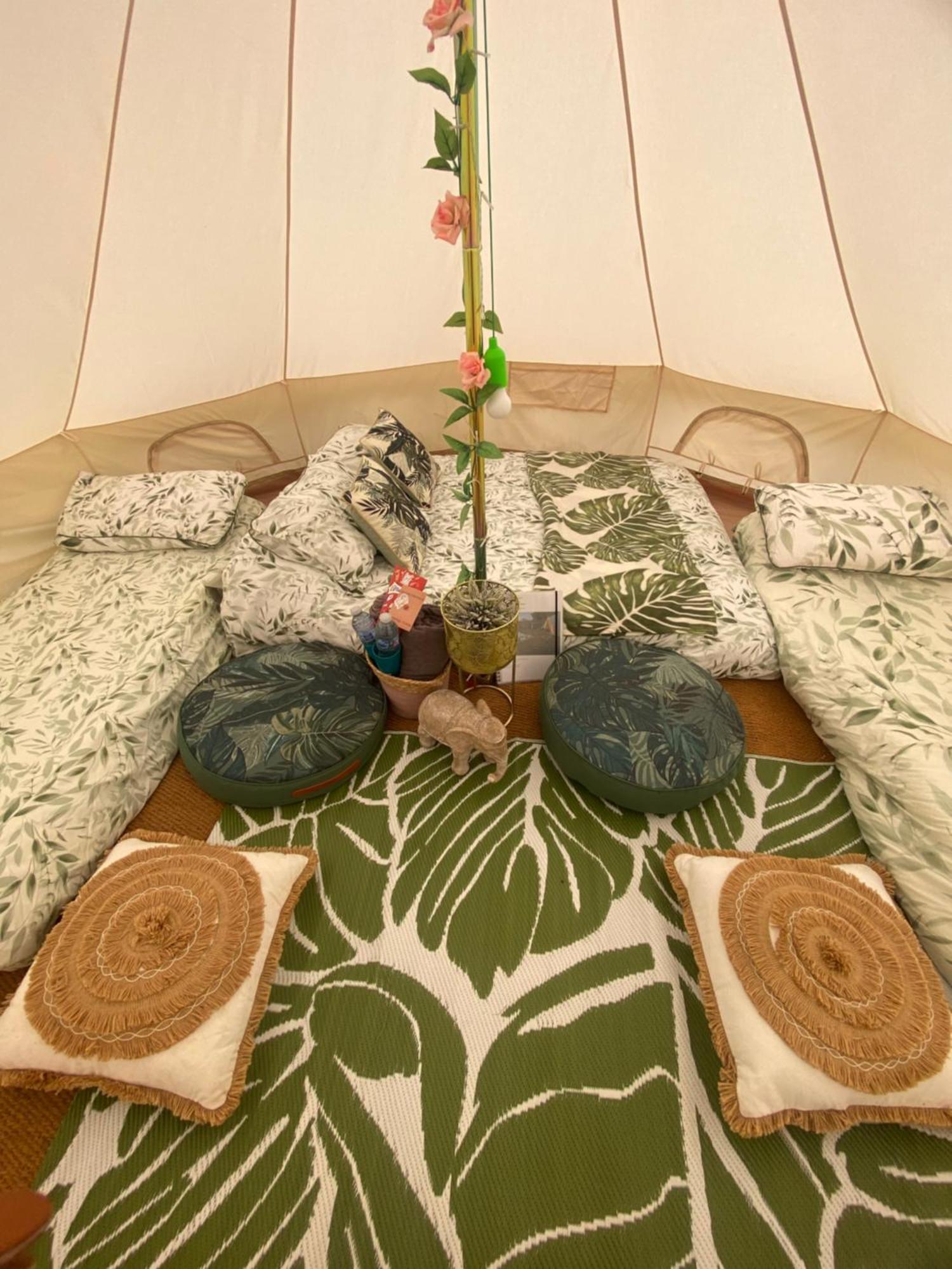 Hotel Country Bumpkins Luxury Glamping Wellingore Exterior foto